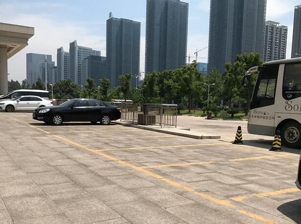 酒店賓館停車位劃線找什么單位，找誰來劃線？